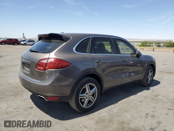 2014 Porsche Cayenne z VIN WP1AA2A28ELA91097, wystawiony jako Copart lot #57812585 z przebiegiem 115 596 mil mil oraz Szkoda całkowita • Salvage title. Historia ofert i sprzedaży dostępna na DreamBid. Obrazek 3.