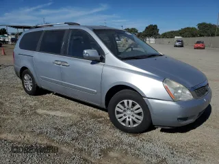 2011 Kia Sedona LX with VIN KNDMG4C71B6393066, listed as a Copart auction lot 77087974 with 158,400 mi miles and Clean Title. Bid and sale history available at carsss.com. Image 4.