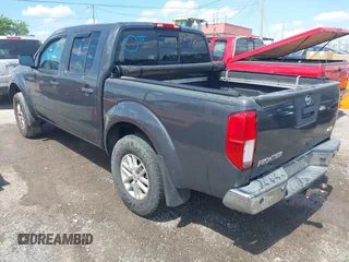 2015 Nissan Frontier SV с VIN 1N6AD0EV5FN742934, выставлен на аукционе IAAI как лот 42534199 с пробегом 231 400 миль миль и . История ставок и продаж доступна на DreamBid. Изображение 3.