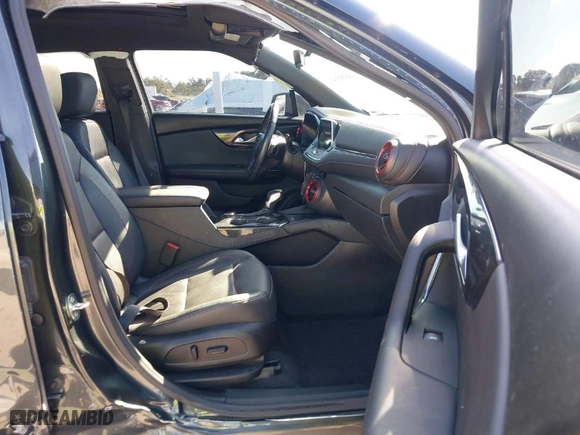 2020 Chevrolet Blazer RS with VIN 3GNKBKRS5LS654306, listed as a IAAI auction lot 40781301 with 116,596 mi miles. Bid and sale history available at carsss.com. Image 5.