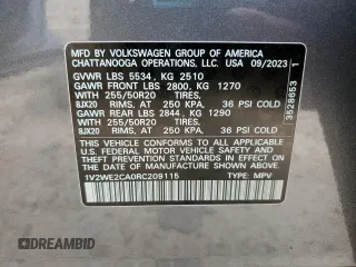2024 Volkswagen Atlas SE z VIN 1V2WE2CA0RC209115, wystawiony jako Copart lot #54982565 z przebiegiem 13 879 mil mil oraz Szkoda całkowita • Salvage title. Historia ofert i sprzedaży dostępna na DreamBid. Obrazek 14.
