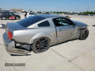 2008 Ford Mustang GT Deluxe z VIN 1ZVHT82H885154382, wystawiony jako Copart lot #51860665 z przebiegiem Nie podano mil oraz Szkoda całkowita • Salvage title. Historia ofert i sprzedaży dostępna na DreamBid. Obrazek 3.