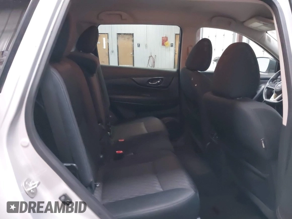 2018 Nissan Rogue SV z VIN 5N1AT2MV8JC709302, wystawiony jako IAAI lot #42063333 z przebiegiem 67 225 mil mil oraz . Historia ofert i sprzedaży dostępna na DreamBid. Obrazek 8.