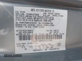2005 Ford Crown Victoria Standard с VIN 2FAFP73W25X121741, выставлен на аукционе IAAI как лот 42059966 с пробегом 99 667 миль миль и . История ставок и продаж доступна на DreamBid. Изображение 9.