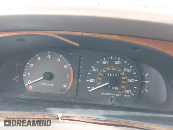 1993 Toyota Camry LE z VIN 4T1SK12E6PU248270, wystawiony jako IAAI lot #42160426 z przebiegiem 225 221 mil mil oraz . Historia ofert i sprzedaży dostępna na DreamBid. Obrazek 7.