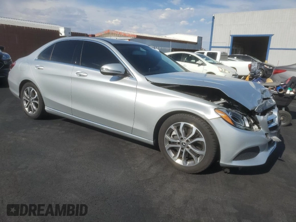 2018 Mercedes-Benz C 300 с VIN 55SWF4JB8JU258588, выставлен на аукционе Copart как лот 60350455 с пробегом 89 500 миль миль и Списание • Salvage title. История ставок и продаж доступна на DreamBid. Изображение 4.