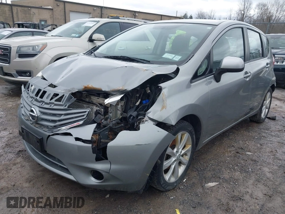 2014 Nissan Note S Plus z VIN 3N1CE2CP0EL383924, wystawiony jako IAAI lot #41729143 z przebiegiem 129 561 mil mil oraz . Historia ofert i sprzedaży dostępna na DreamBid. Obrazek 2.