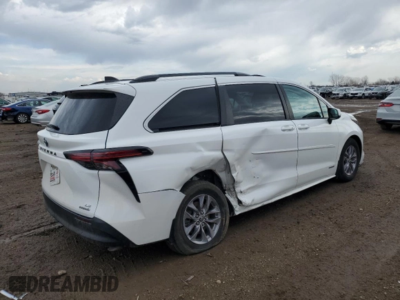 2021 Toyota Sienna LE z VIN 5TDBSKFC4MS022005, wystawiony jako Copart lot #50769965 z przebiegiem 108 694 mil mil oraz Szkoda całkowita • Salvage title. Historia ofert i sprzedaży dostępna na DreamBid. Obrazek 3.