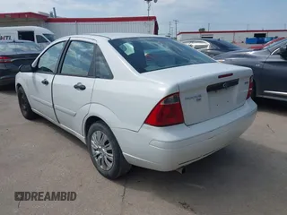 2005 Ford Focus S with VIN 1FAFP34N85W245314, listed as a IAAI auction lot 42680320 with 249,306 mi miles and . Bid and sale history available at DreamBid. Image 3.