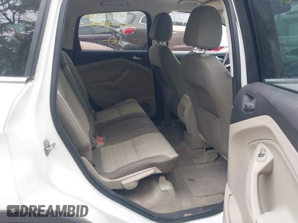2013 Ford Escape SE z VIN 1FMCU0G95DUC11906, wystawiony jako IAAI lot #42367480 z przebiegiem 149 173 mil mil oraz . Historia ofert i sprzedaży dostępna na DreamBid. Obrazek 8.