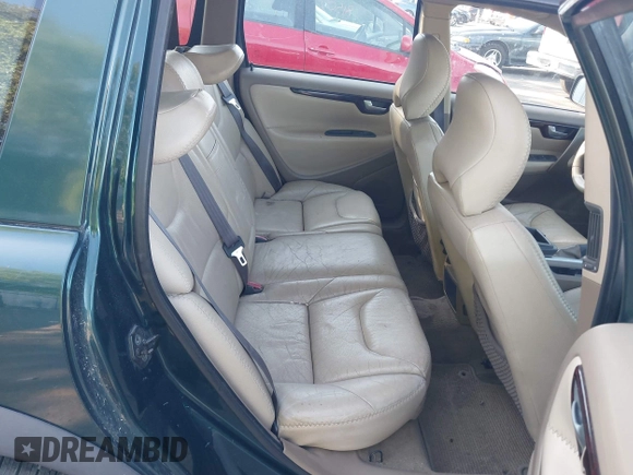 2002 Volvo V70 с VIN YV1SZ58D921075855, выставлен на аукционе IAAI как лот 42467860 с пробегом 135 362 миль миль и . История ставок и продаж доступна на DreamBid. Изображение 8.
