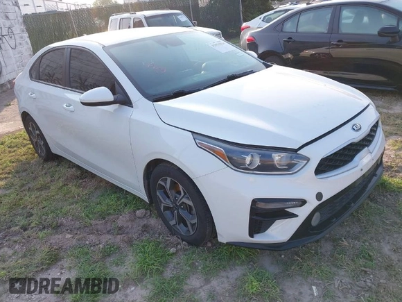 2021 Kia Forte LXS with VIN 3KPF24AD0ME267357, listed as a IAAI auction lot 41931814 with 1 mi miles. Bid and sale history available at carsss.com. Image 1.