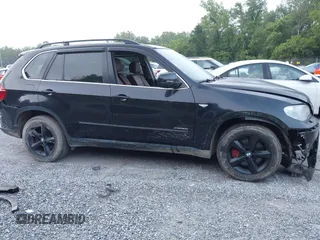 2013 BMW X5 xDrive50i с VIN 5UXZV8C57D0C15445, выставлен на аукционе IAAI как лот 42508989 с пробегом 102 212 миль миль и . История ставок и продаж доступна на DreamBid. Изображение 14.