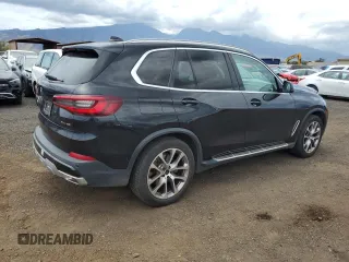 2023 BMW X5 xDrive40i with VIN 5UXCR6C06P9P17296, listed as a Copart auction lot 54330925 with 32,167 mi miles and Clean Title. Bid and sale history available at carsss.com. Image 3.