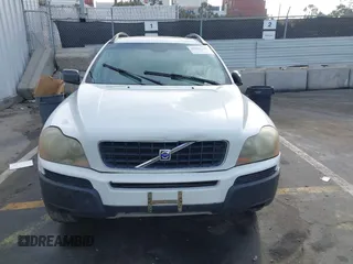 2005 Volvo XC90 with VIN YV1CY592651162430, listed as a IAAI auction lot 41809219 with 185,493 mi miles. Bid and sale history available at carsss.com. Image 12.