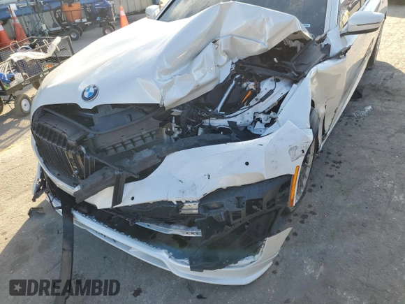 2022 BMW 7 Series with VIN WBA7U2C11NCH35515, listed as a Copart auction lot 63693782 with Not provided miles and . Bid and sale history available at DreamBid. Image 9.