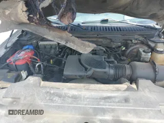 2003 Ford Expedition Special Service z VIN 1FMRU15WX3LB84649, wystawiony jako Copart lot #53674705 z przebiegiem 300 012 mil mil oraz Szkoda całkowita • Salvage title. Historia ofert i sprzedaży dostępna na DreamBid. Obrazek 12.