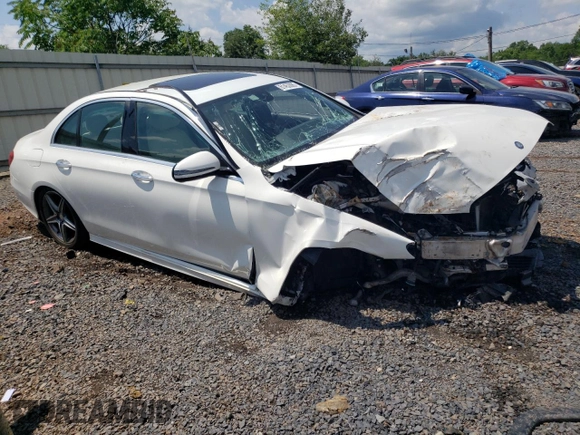 2017 Mercedes-Benz E 300 Luxury with VIN WDDZF4KB5HA017528, listed as a Copart auction lot 61452885 with 48,301 mi miles and Salvage title. Bid and sale history available at DreamBid. Image 4.
