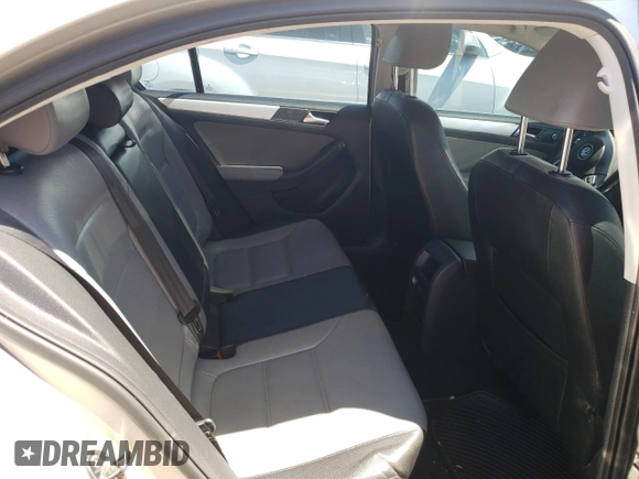 2013 Volkswagen Jetta Hybrid SE с VIN 3VW637AJ3DM238328, выставлен на аукционе Copart как лот 56854715 с пробегом 146 145 миль миль и Списание • Salvage title. История ставок и продаж доступна на DreamBid. Изображение 10.