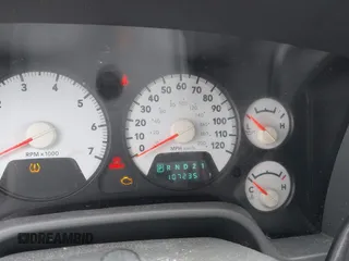 2008 Dodge 1500 SLT z VIN 1D7HU18N68S506676, wystawiony jako IAAI lot #41839733 z przebiegiem 107 235 mil mil oraz . Historia ofert i sprzedaży dostępna na DreamBid. Obrazek 16.