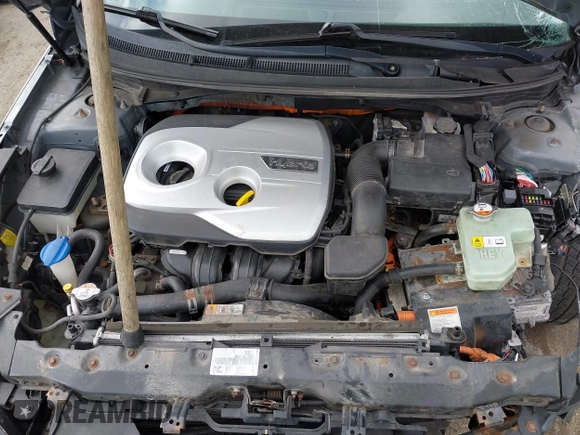2016 Hyundai Sonata Limited with VIN KMHE34L19GA009305, listed as a IAAI auction lot 42039182 with 145,512 mi miles and . Bid and sale history available at DreamBid. Image 10.