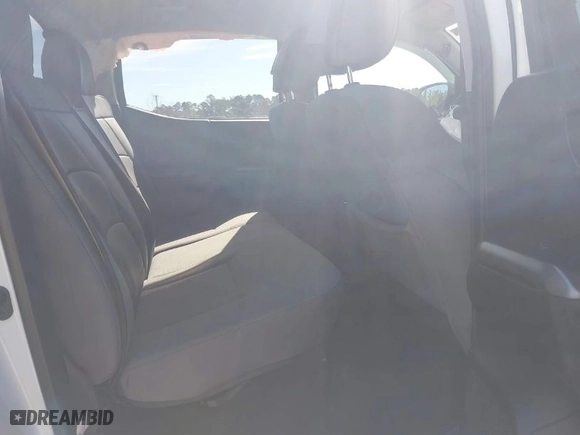 2017 Toyota Tacoma SR5 with VIN 5TFCZ5AN8HX089054, listed as a IAAI auction lot 41585724 with 151,071 mi miles. Bid and sale history available at carsss.com. Image 8.