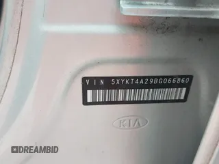 2011 Kia Sorento LX with VIN 5XYKT4A29BG066860, listed as a IAAI auction lot 41931751 with 191,240 mi miles. Bid and sale history available at carsss.com. Image 9.