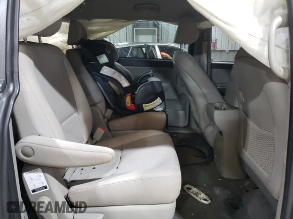2016 Kia Sedona LX with VIN KNDMB5C16G6166737, listed as a Copart auction lot 47899565 with 136,443 mi miles and Salvage Title. Bid and sale history available at carsss.com. Image 11.