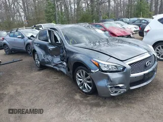 2016 Infiniti Q70 with VIN JN1BY1AR0GM270212, listed as a IAAI auction lot 41889159 with 108,760 mi miles. Bid and sale history available at carsss.com. Image 1.