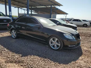 2013 Mercedes-Benz E 350 Luxury with VIN WDDHF5KB2DA769117, listed as a Copart auction lot 52420955 with 99,530 mi miles and Salvage Title. Bid and sale history available at DreamBid. Image 4.