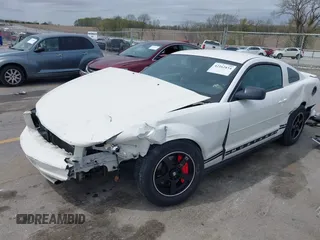 2008 Ford Mustang Deluxe with VIN 1ZVHT80N585188191, listed as a IAAI auction lot 42162834 with 145,313 mi miles and . Bid and sale history available at DreamBid. Image 2.