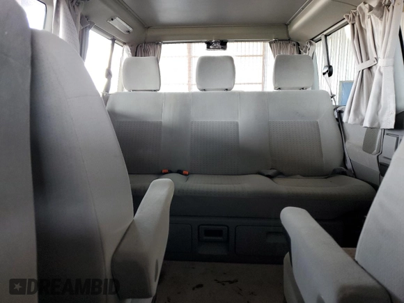 2002 Volkswagen EuroVan MV with VIN WV2NB47082H069960, listed as a Copart auction lot 45790435 with 203,008 mi miles and Salvage Title. Bid and sale history available at DreamBid. Image 10.