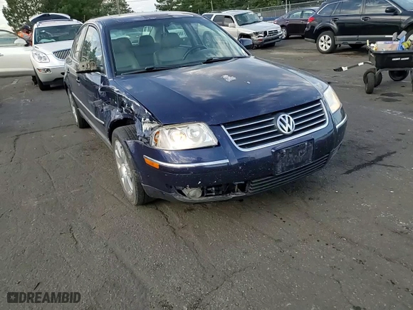 2002 Volkswagen Passat GLX with VIN WVWTH63B82P070975, listed as a Copart auction lot 69512334 with 174,829 mi miles and Salvage Title. Bid and sale history available at carsss.com. Image 10.
