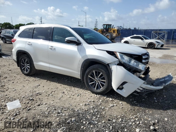2017 Toyota Highlander XLE with VIN 5TDJZRFH2HS397442, listed as a Copart auction lot 60842085 with 109,891 mi miles and Salvage title. Bid and sale history available at DreamBid. Image 4.