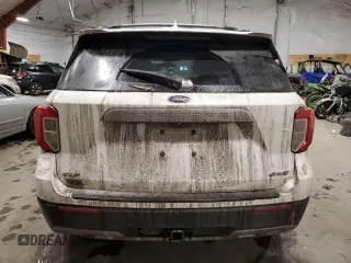 2021 Ford Explorer XLT with VIN 1FMSK8DH8MGA25562, listed as a Copart auction lot 42580855 with 35,462 mi miles and Salvage Title. Bid and sale history available at carsss.com. Image 6.