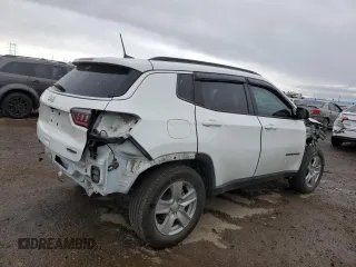 2022 Jeep Compass Latitude with VIN 3C4NJCBB4NT198580, listed as a Copart auction lot 48147765 with 81,562 mi miles and Salvage title. Bid and sale history available at DreamBid. Image 3.
