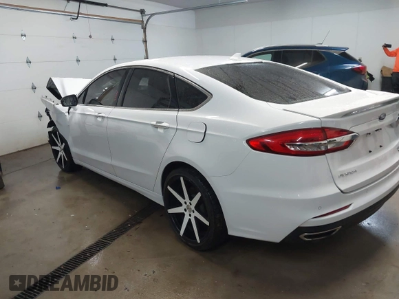 2019 Ford Fusion Titanium with VIN 3FA6P0D98KR124007, listed as a IAAI auction lot 41639572 with 80,272 mi miles. Bid and sale history available at carsss.com. Image 3.