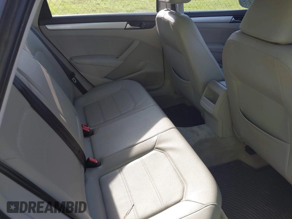 2012 Volkswagen Passat SE с VIN 1VWBH7A31CC060209, выставлен на аукционе IAAI как лот 42300402 с пробегом 92 024 миль миль и . История ставок и продаж доступна на DreamBid. Изображение 8.
