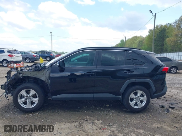 2019 Toyota RAV4 XLE with VIN 2T3W1RFV8KW001328, listed as a IAAI auction lot 41961320 with 100,678 mi miles and . Bid and sale history available at DreamBid. Image 15.