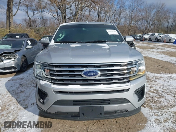 2018 Ford Expedition XLT with VIN 1FMJU1HT0JEA65668, listed as a IAAI auction lot 41005737 with 141,642 mi miles. Bid and sale history available at carsss.com. Image 12.