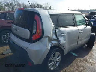2015 Kia Soul + with VIN KNDJP3A51F7813052, listed as a IAAI auction lot 41186412 with 1 mi miles. Bid and sale history available at carsss.com. Image 6.