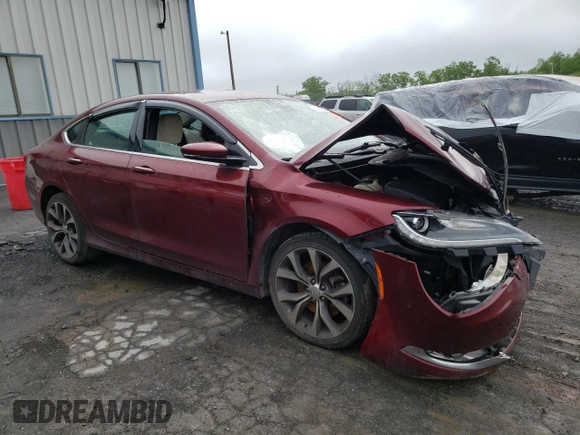 2015 Chrysler 200 C z VIN 1C3CCCEG7FN584277, wystawiony jako Copart lot #56984225 z przebiegiem 112 377 mil mil oraz Szkoda całkowita • Salvage title. Historia ofert i sprzedaży dostępna na DreamBid. Obrazek 4.