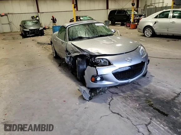 2015 Mazda MX-5 Miata Grand Touring z VIN JM1NC2PF4F0240535, wystawiony jako Copart lot #81727204 z przebiegiem 61 097 mil mil oraz Szkoda całkowita • Salvage title. Historia ofert i sprzedaży dostępna na DreamBid. Obrazek 14.