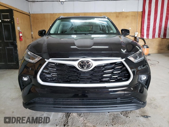 2021 Toyota Highlander XLE with VIN 5TDGZRBH5MS529474, listed as a Copart auction lot 60610165 with 92,275 mi miles and Salvage title. Bid and sale history available at DreamBid. Image 5.