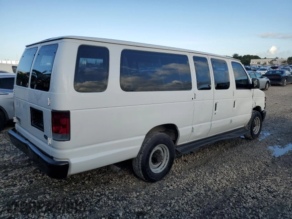 2008 Ford Econoline Passenger XL with VIN 1FBSS31L88DA78242, listed as a Copart auction lot 79951474 with 211,663 mi miles and Salvage Title. Bid and sale history available at DreamBid. Image 3.