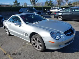2003 Mercedes-Benz SL 500 z VIN WDBSK75F33F042414, wystawiony jako IAAI lot #41260298 z przebiegiem 46 125 mil mil oraz . Historia ofert i sprzedaży dostępna na DreamBid. Obrazek 1.