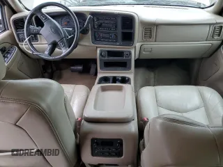 2004 Chevrolet Suburban Z71 with VIN 3GNFK16T04G200719, listed as a Copart auction lot 72781484 with 199,208 mi miles and Salvage Title. Bid and sale history available at carsss.com. Image 8.