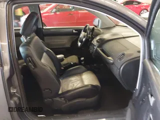 2002 Volkswagen New Beetle Coupe S with VIN 3VWFE21C72M440584, listed as a IAAI auction lot 41265752 with 190,102 mi miles. Bid and sale history available at carsss.com. Image 5.