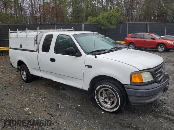 2004 Ford F-150 XL z VIN 2FTRX17204CA84111, wystawiony jako Copart lot #50359755 z przebiegiem 201 756 mil mil oraz Szkoda całkowita • Salvage title. Historia ofert i sprzedaży dostępna na DreamBid. Obrazek 4.