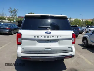 2023 Ford Expedition Max XLT z VIN 1FMJK1H85PEA63621, wystawiony jako IAAI lot #42229772 z przebiegiem 21 879 mil mil oraz . Historia ofert i sprzedaży dostępna na DreamBid. Obrazek 17.